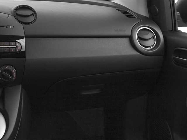 Used 2014 MAZDA MAZDA2 Sport FWD image 13