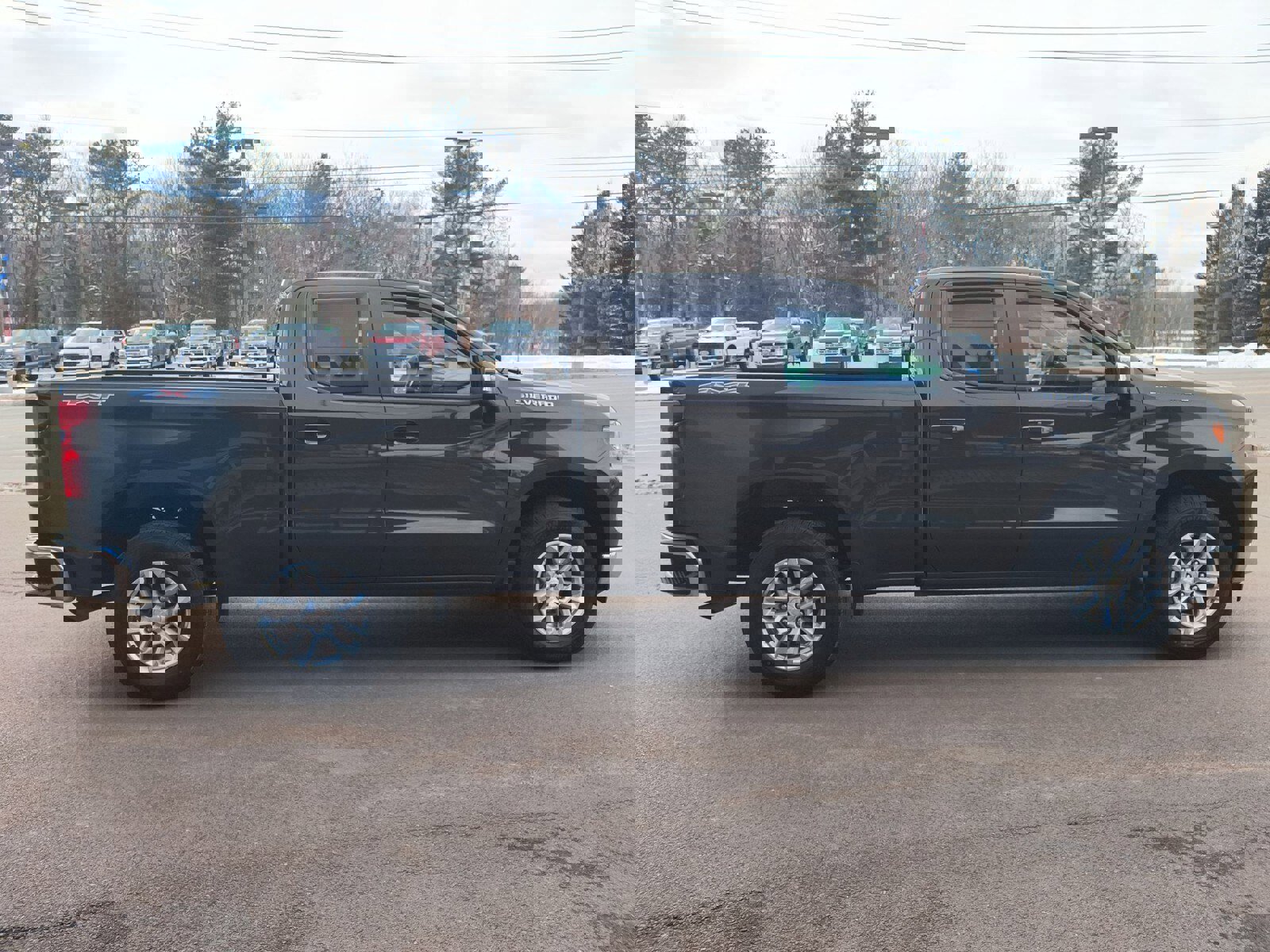 Used 2023 Chevrolet Silverado 1500 LT image 9