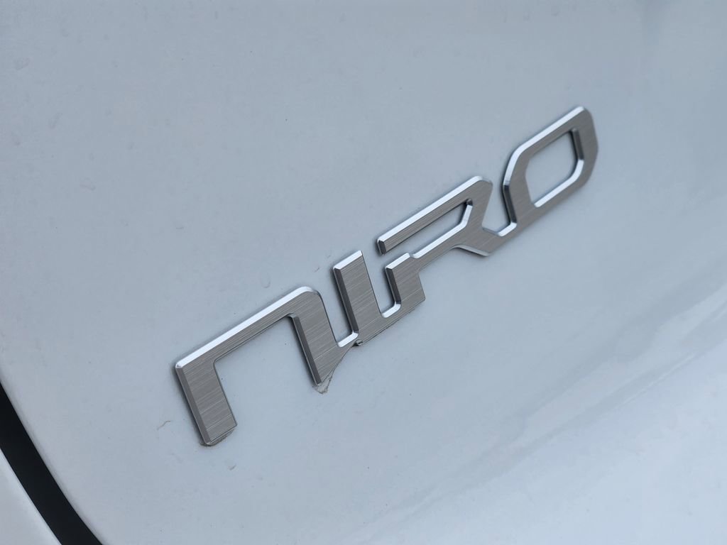 New 2026 Kia Niro SX Touring image 8