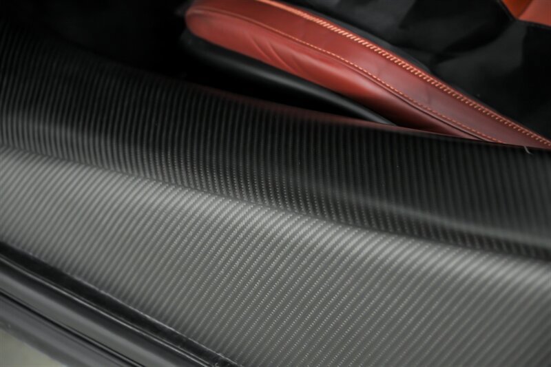 Used 2018 McLaren 720S Performance RWD image 27