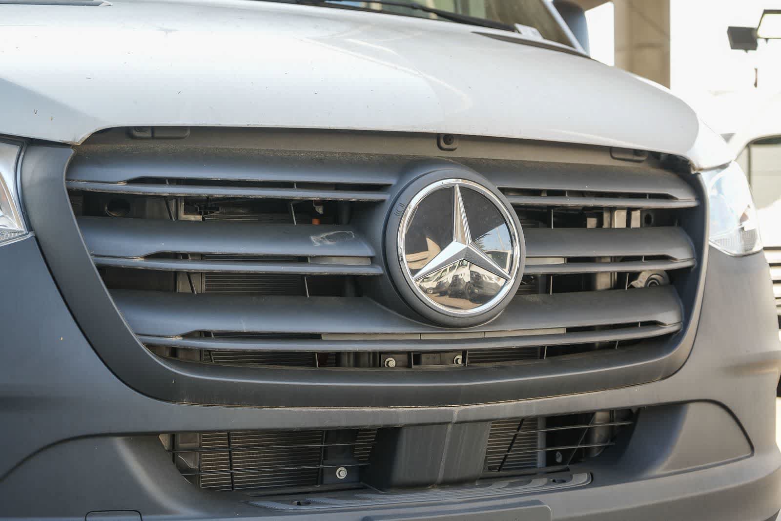New 2025 Mercedes-Benz eSprinter 170 Cargo image 5