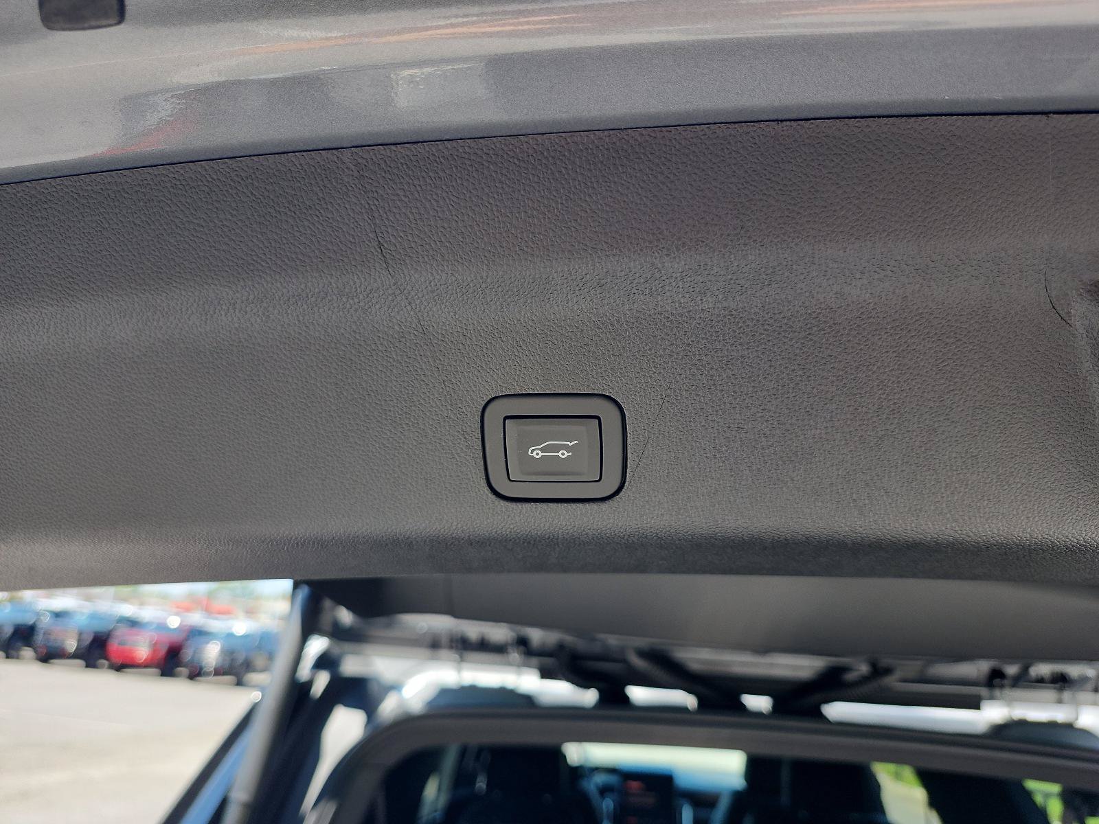 New 2026 GMC Yukon XL Denali AWD/4WD image 8