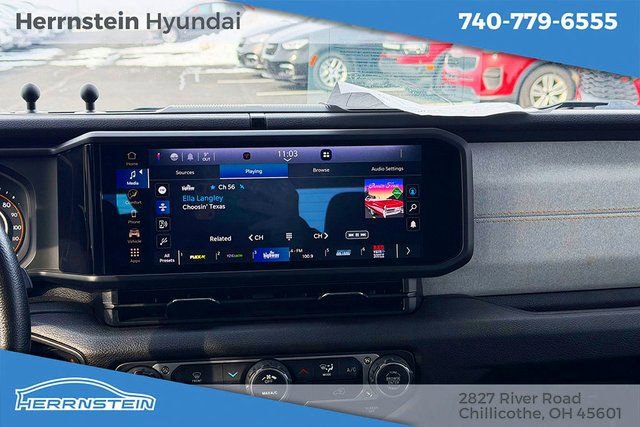 Used 2025 Jeep Gladiator Nighthawk image 9