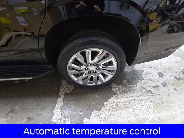 Used 2021 Chevrolet Tahoe Premier w/ Premium Package image 13