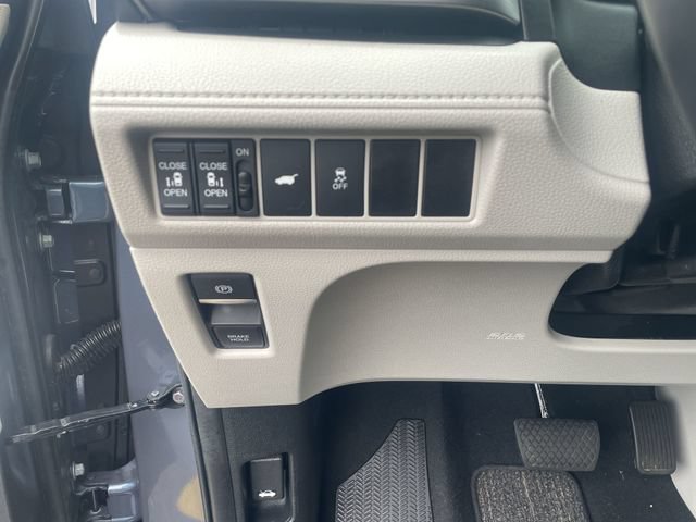 Used 2025 Honda Odyssey EX-L image 21