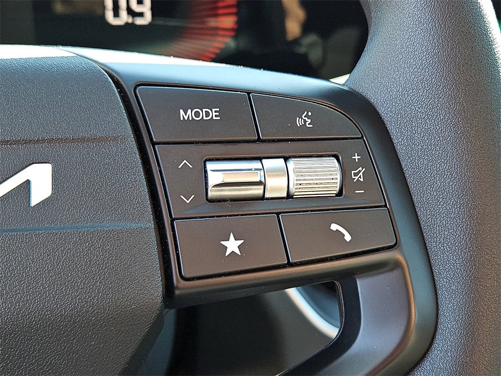 Certified 2025 Kia K4 LX image 22