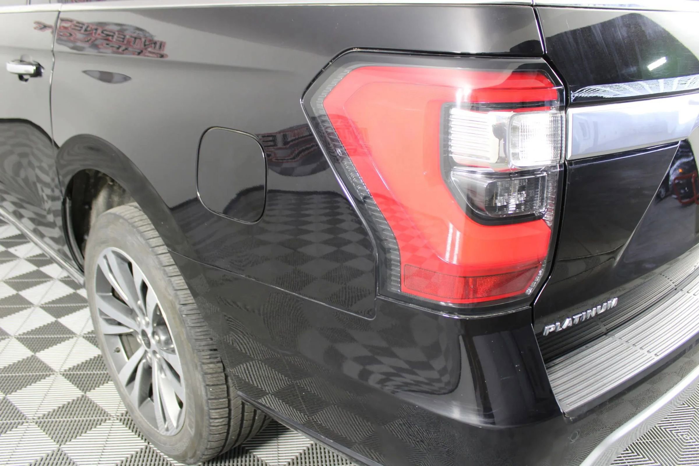 Used 2020 Ford Expedition Max Platinum AWD/4WD image 39