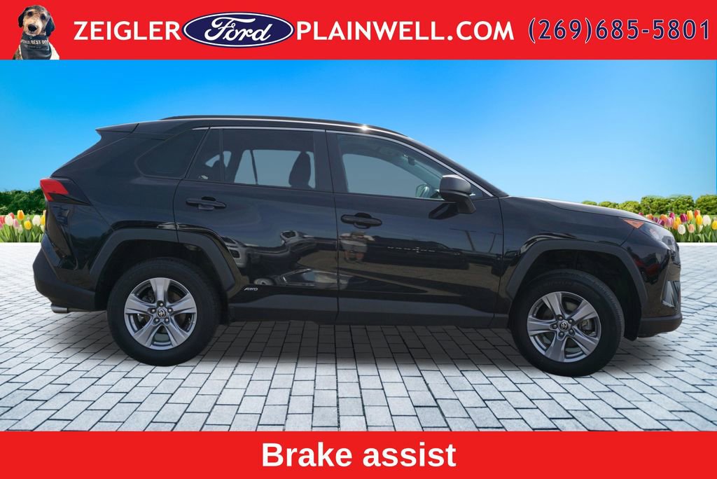 Used 2022 Toyota RAV4 LE AWD/4WD image 6