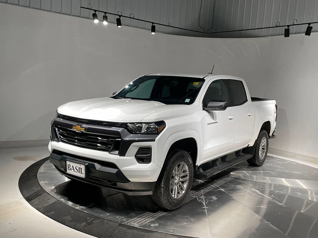 Used 2023 Chevrolet Colorado LT w/ LT Convenience Package image 8