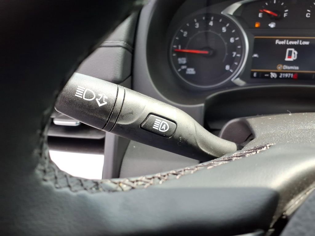 Certified 2024 GMC Terrain SLT image 18