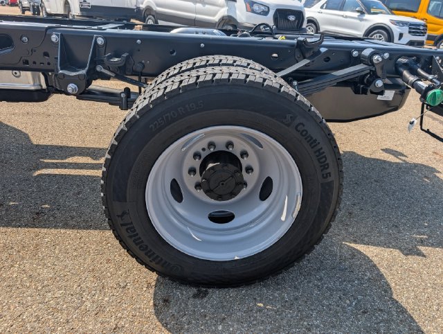 New 2026 Ford F550 4x4 Regular Cab Super Duty image 22