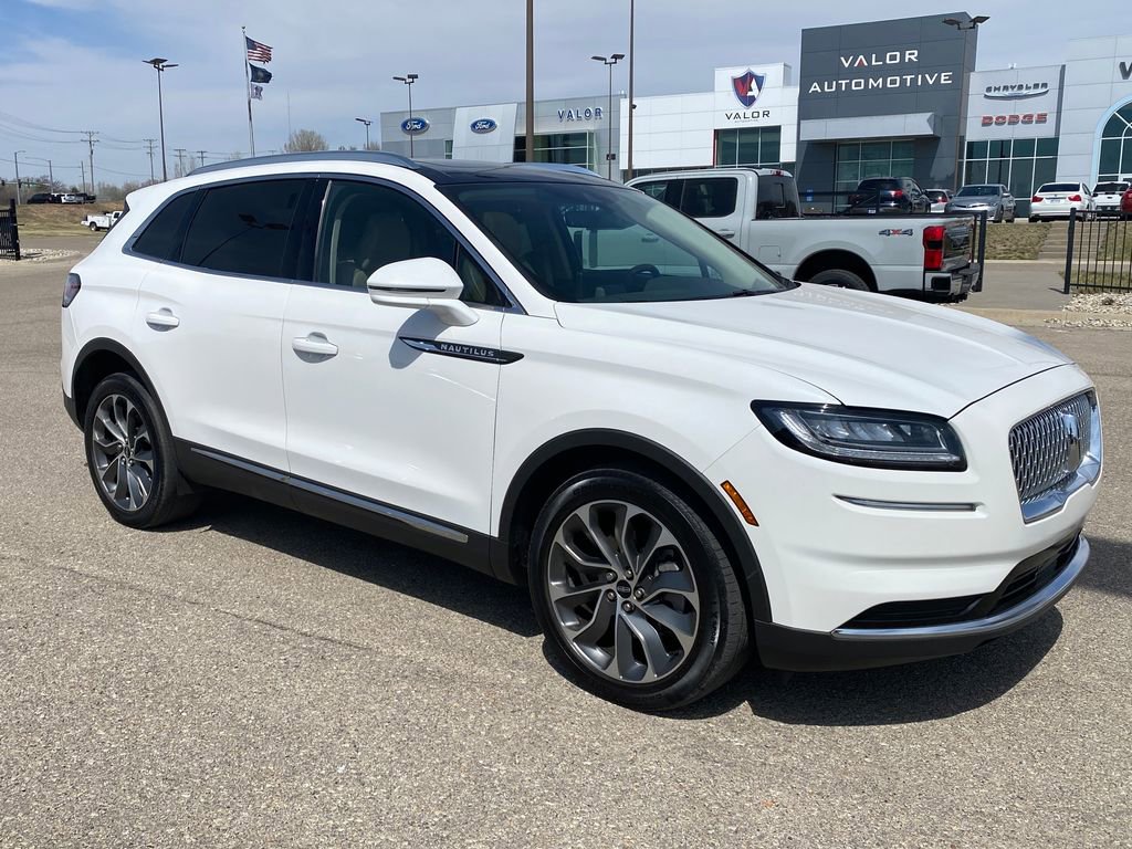 Used 2022 Lincoln Nautilus Reserve AWD/4WD image 8