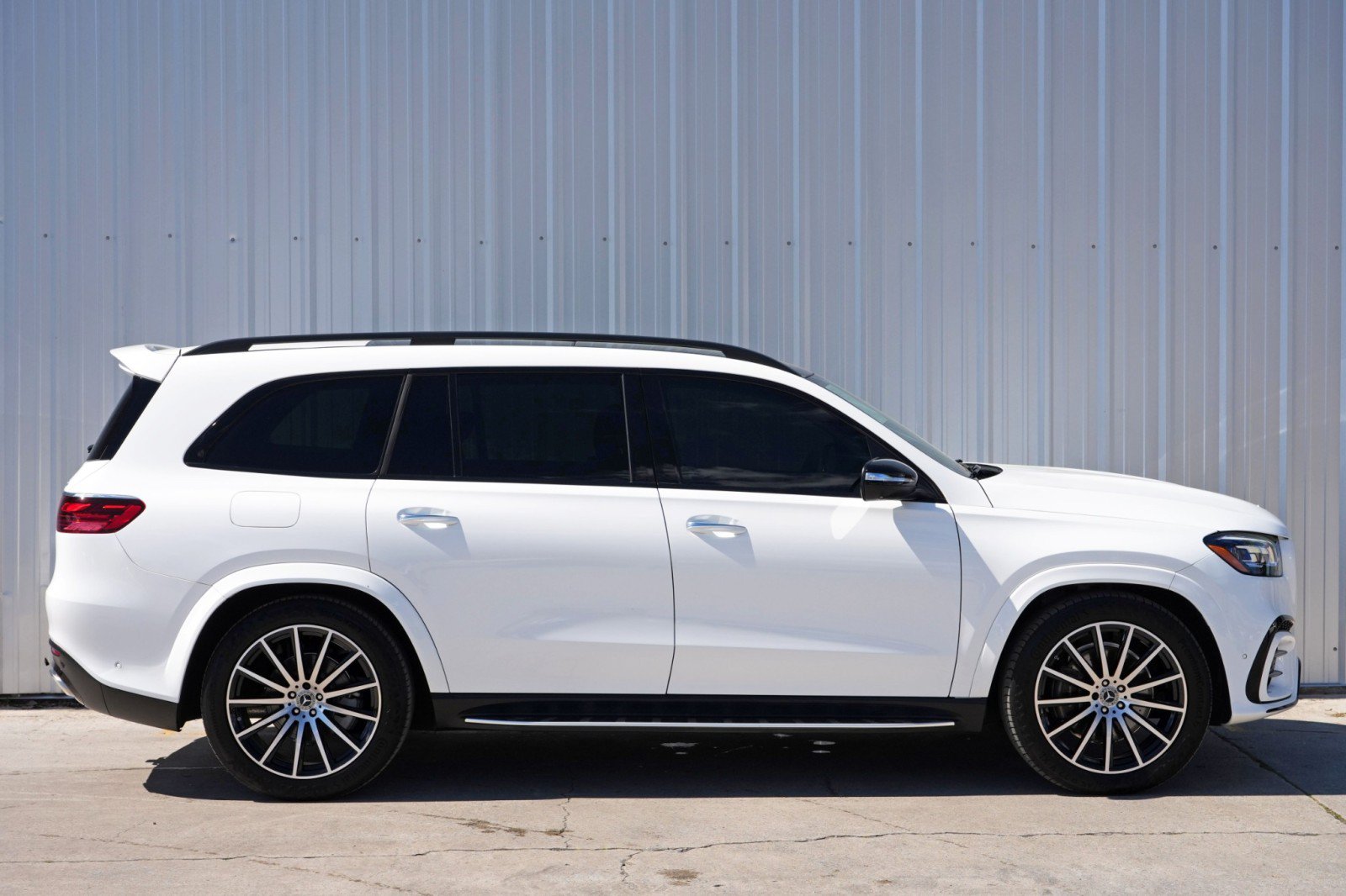 Used 2024 Mercedes-Benz GLS 580 4MATIC image 64