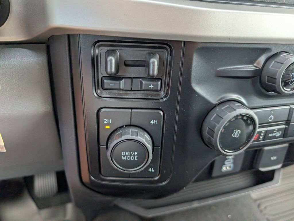 New 2026 Ford F450 XLT w/ XLT Value Package AWD/4WD image 14