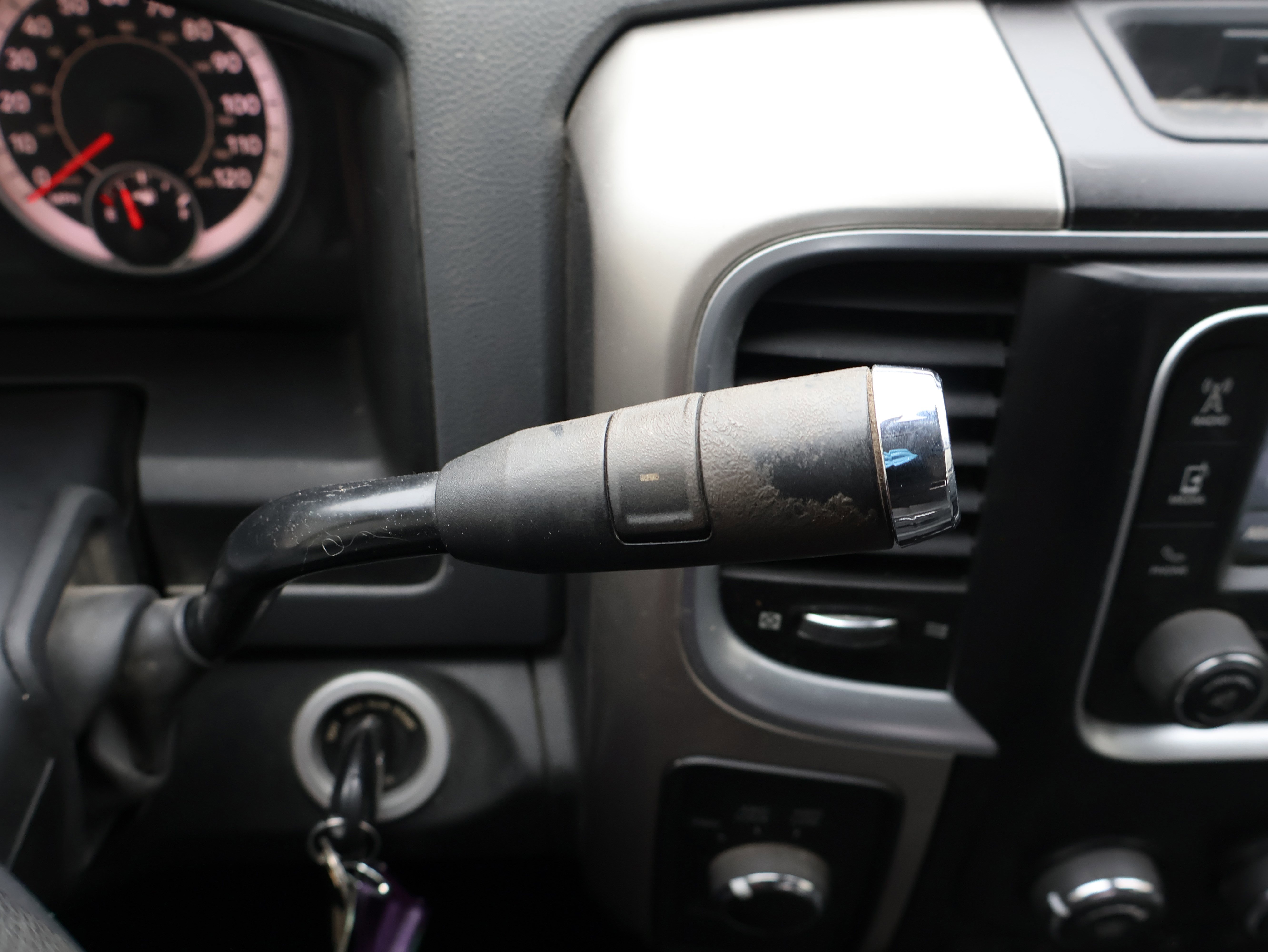 Used 2016 RAM 2500 SLT image 38