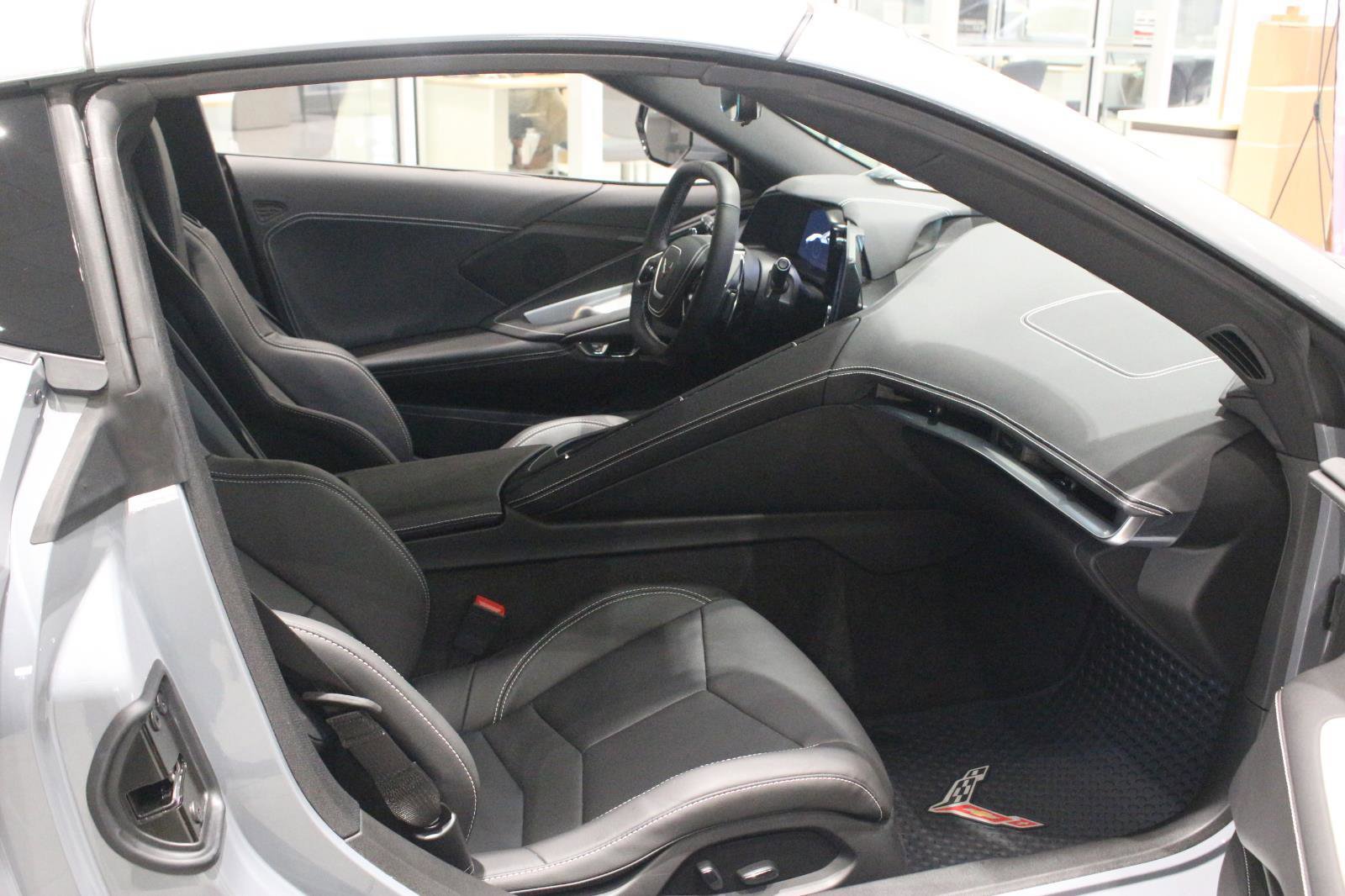 Used 2025 Chevrolet Corvette Stingray Coupe w/ Battery Protection Package image 29