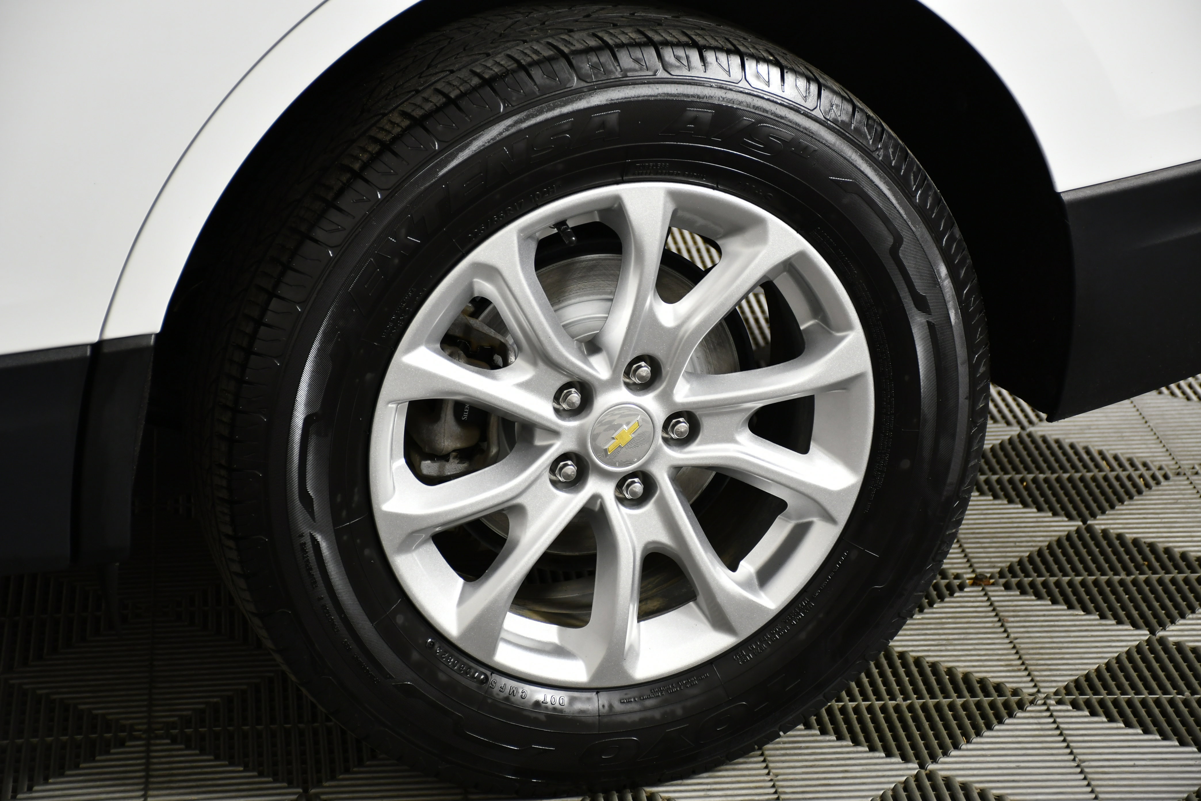 Used 2019 Chevrolet Equinox LT image 50