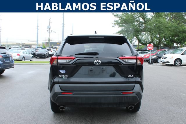 Used 2022 Toyota RAV4 XLE FWD image 4