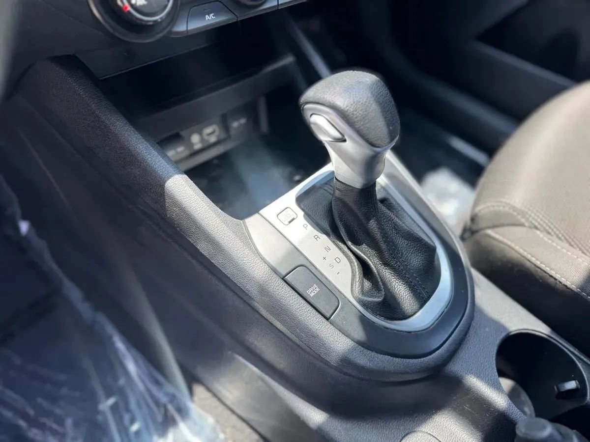 Used 2021 Kia Forte LXS FWD image 13