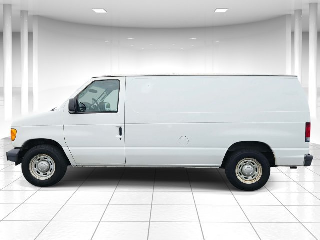 Used 2006 Ford E-150 and Econoline 150 RWD image 2