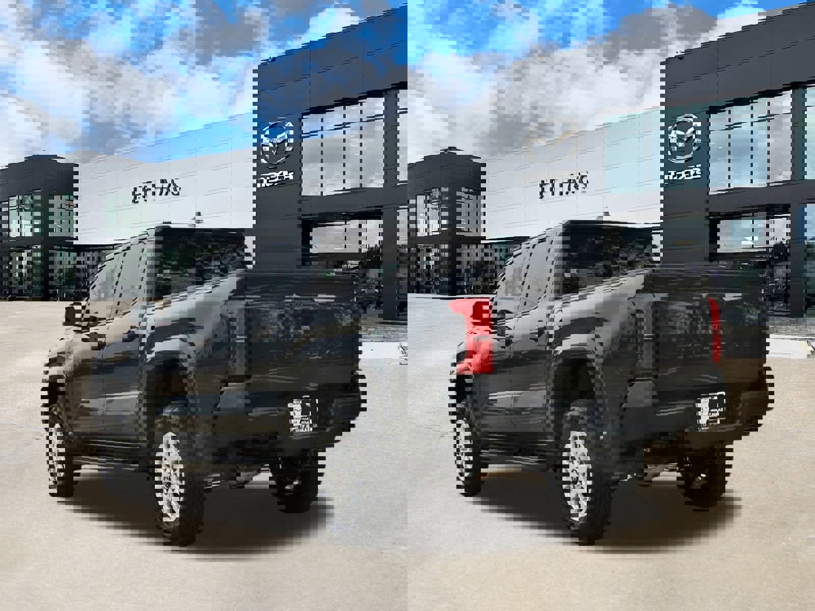 Used 2025 Toyota Tacoma SR image 2