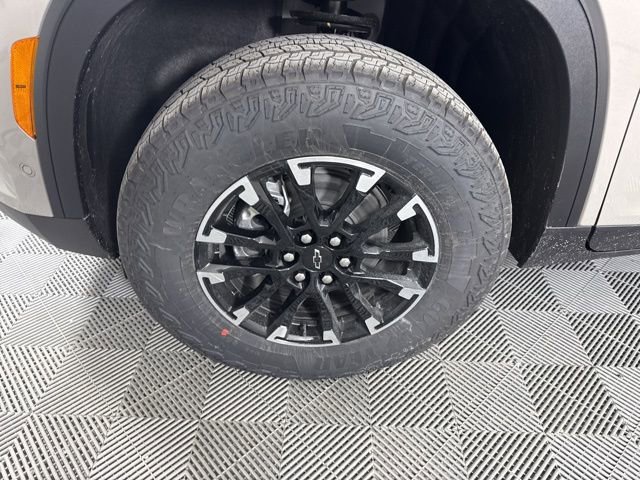 New 2026 Chevrolet Traverse Z71 w/ Enhanced Driving Package image 9