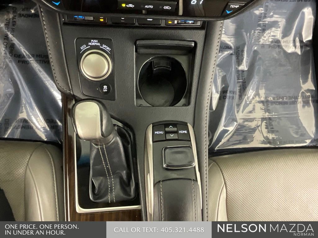 Used 2016 Lexus ES 350 w/ Luxury Package w/Wood Trim FWD image 34