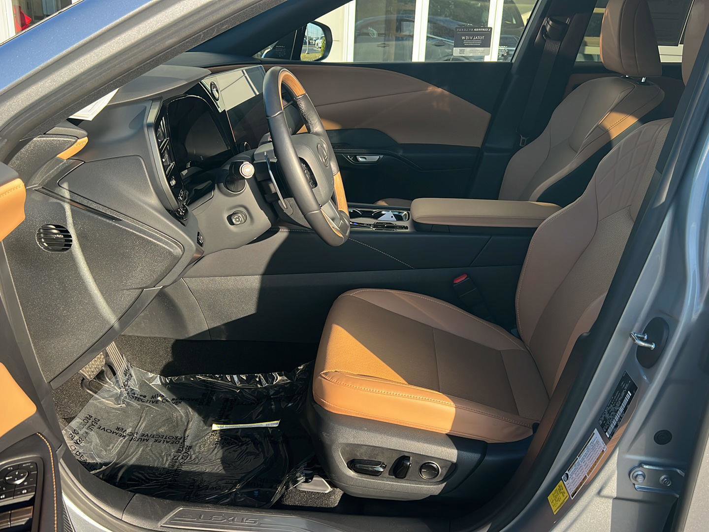 Certified 2025 Lexus RX 350 Premium w/ Accessory Package (Z1) image 10