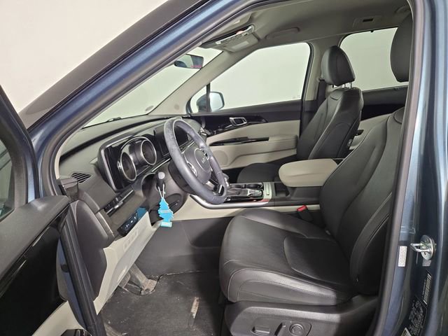 Certified 2023 Kia Carnival EX image 13