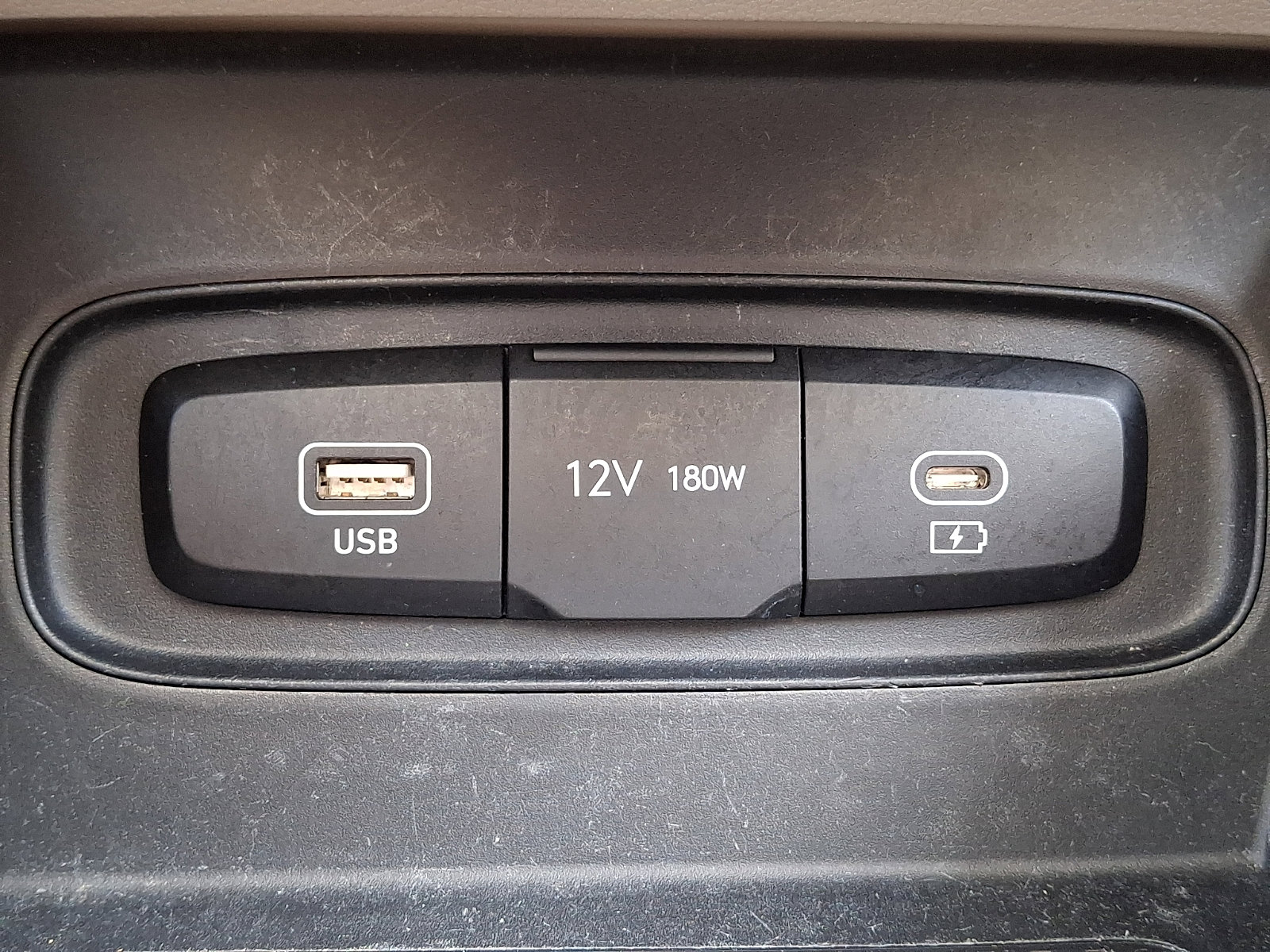 Certified 2023 Hyundai Venue SEL w/ Cargo Package FWD image 23