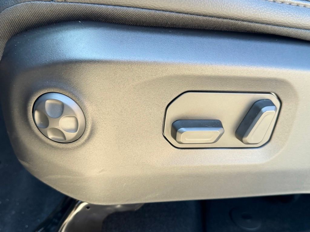 New 2026 Jeep Gladiator Sport AWD/4WD image 16