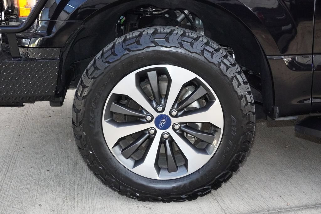 Used 2020 Ford F150 XL w/ Equipment Group 101A Mid RWD image 11