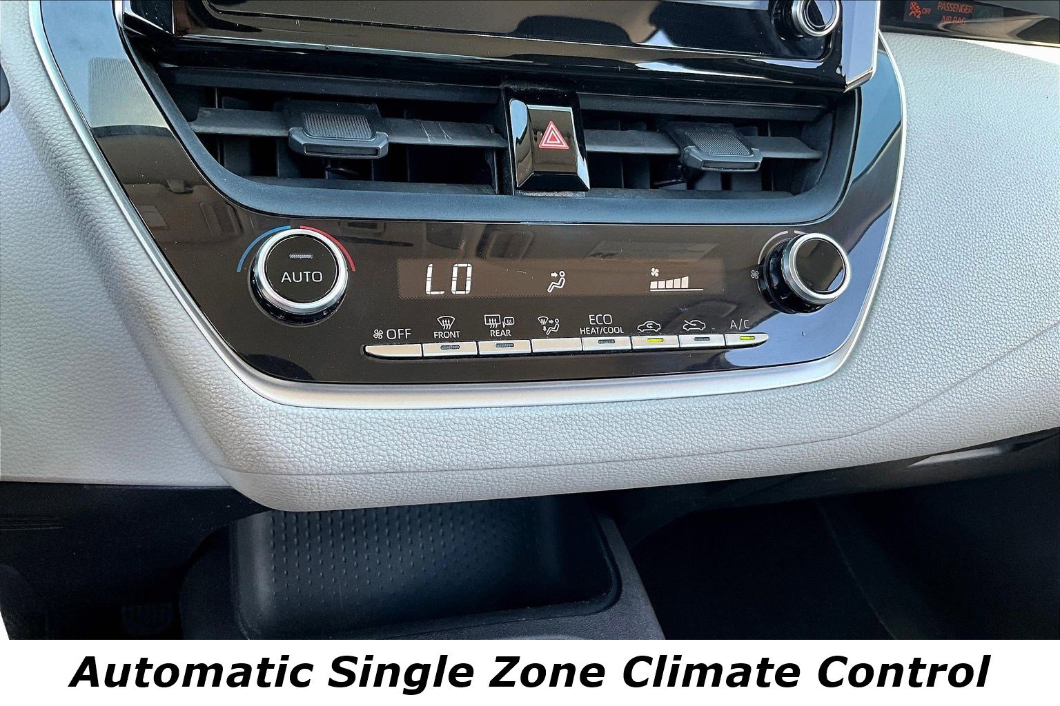 Used 2020 Toyota Corolla LE FWD image 14