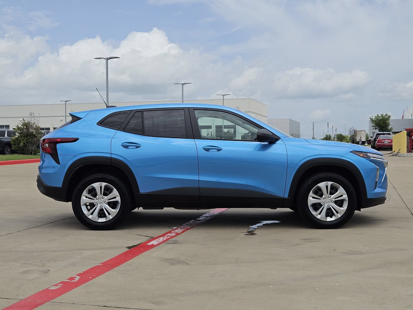 Certified 2025 Chevrolet Trax LS FWD image 7