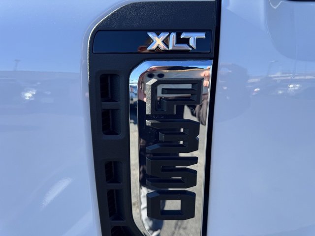 New 2025 Ford F350 XLT w/ FX4 Off-Road Package image 14