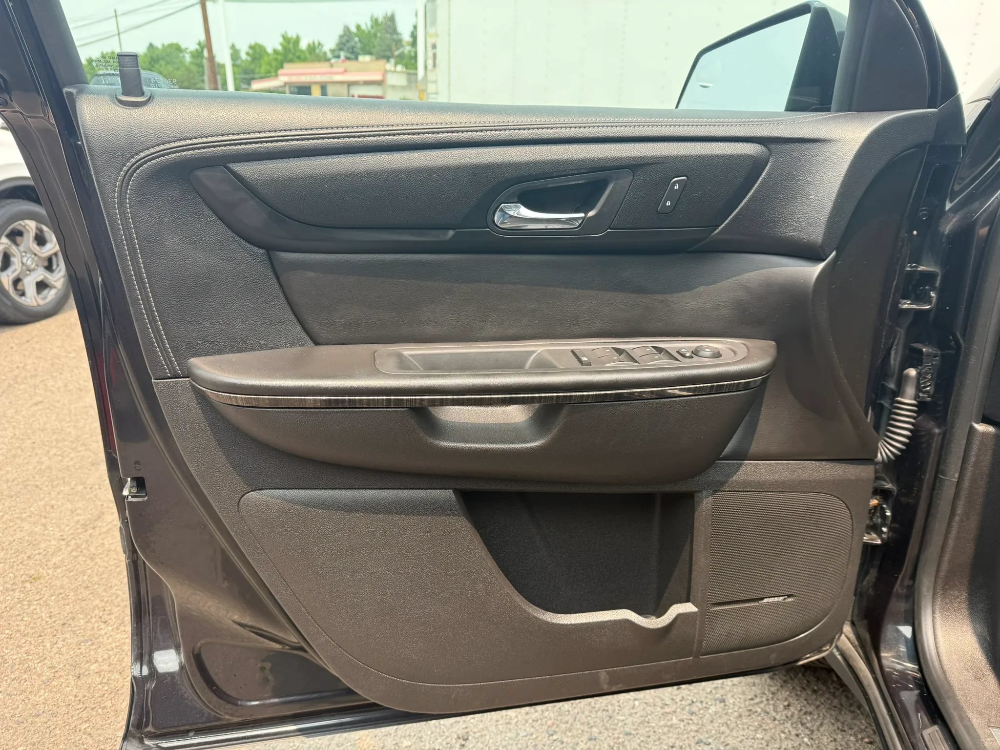 Used 2013 GMC Acadia SLT AWD/4WD image 12