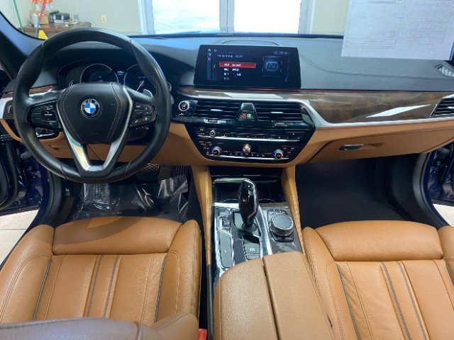 Used 2018 BMW 530i w/ Premium Package image 25