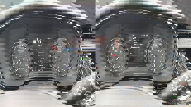 Used 2024 Cadillac XT6 Premium Luxury w/ Technology Package image 31