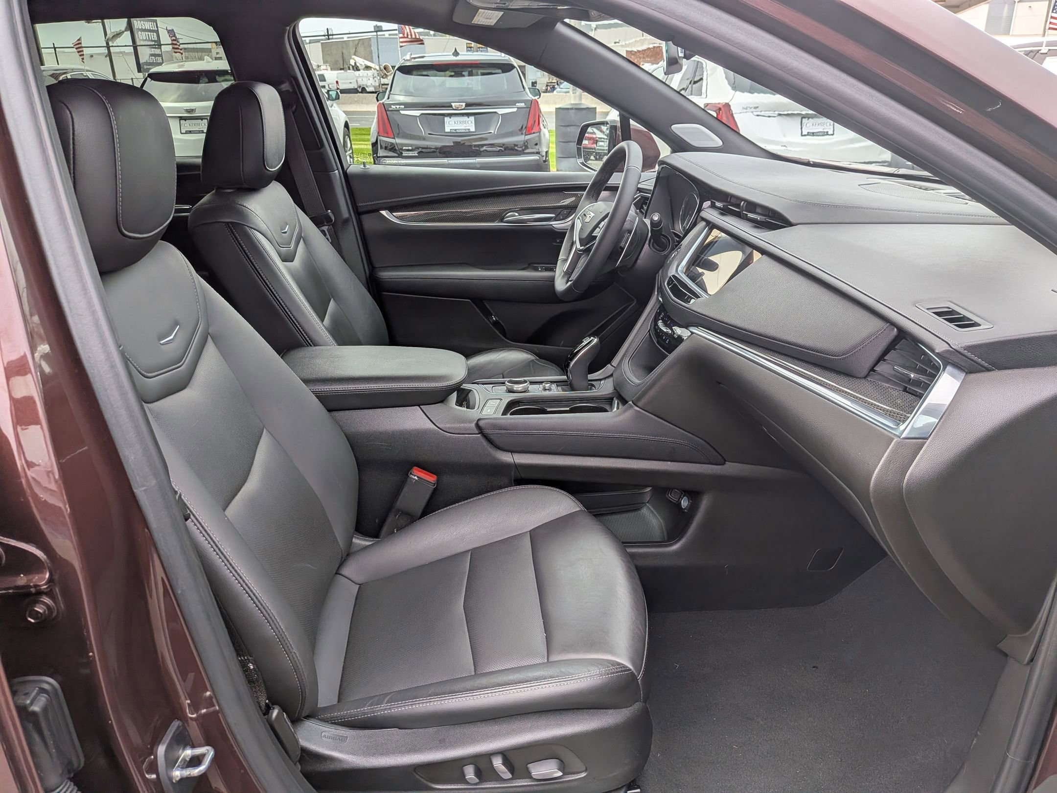 Certified 2022 Cadillac XT5 Sportv w/ LPO, ONYX Package AWD/4WD image 29