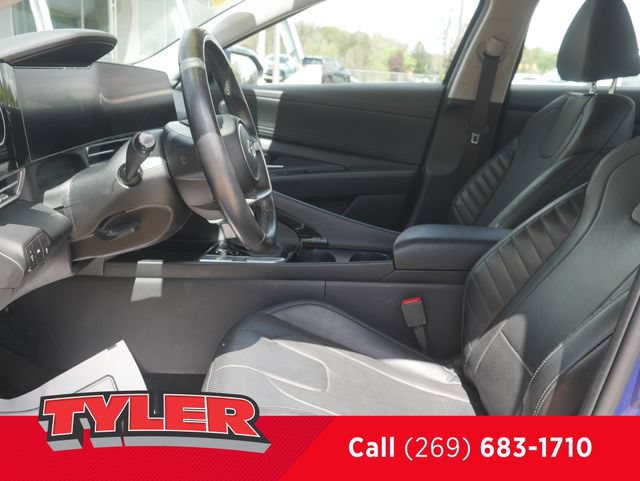 Used 2022 Hyundai Elantra Limited FWD image 33