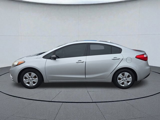 Used 2015 Kia Forte LX image 2