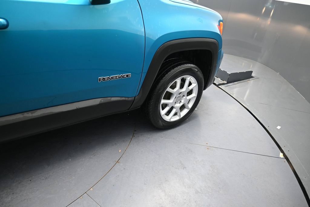 Used 2020 Jeep Renegade Latitude w/ Cold Weather Group AWD/4WD image 23