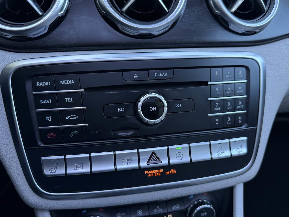 Used 2018 Mercedes-Benz GLA 250 4MATIC image 23