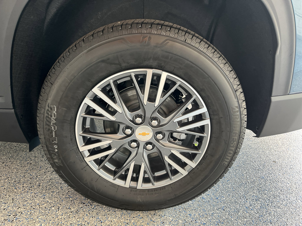 New 2026 Chevrolet Traverse LT FWD image 35