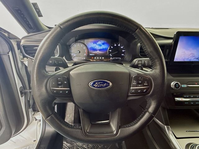 Used 2020 Ford Explorer XLT w/ Equipment Group 202A image 11