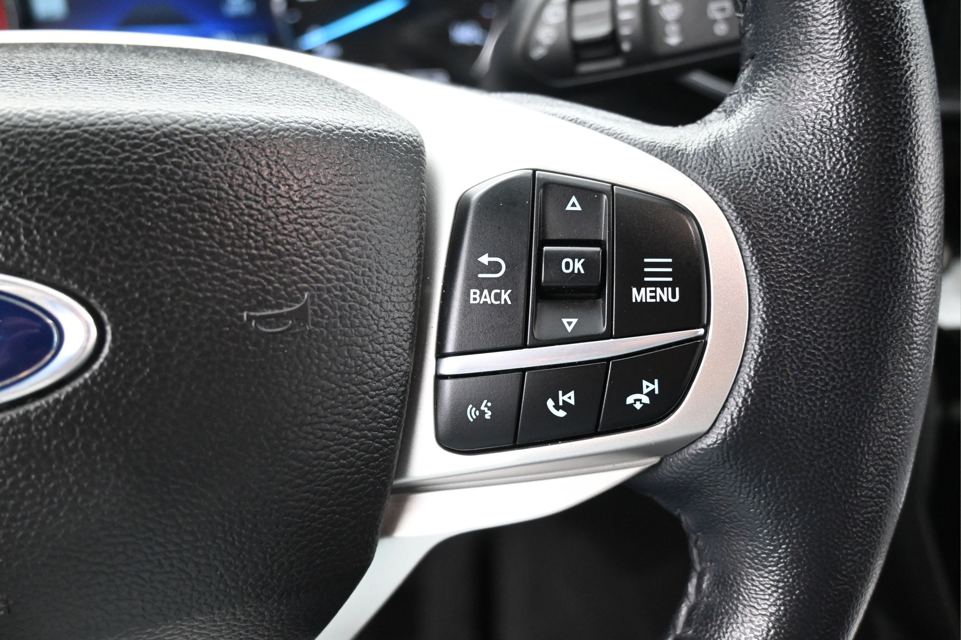 Used 2023 Ford Explorer Limited AWD/4WD image 15