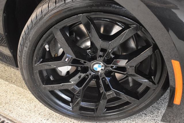 New 2026 BMW 330i xDrive Sedan w/ M Sport Package AWD/4WD image 28