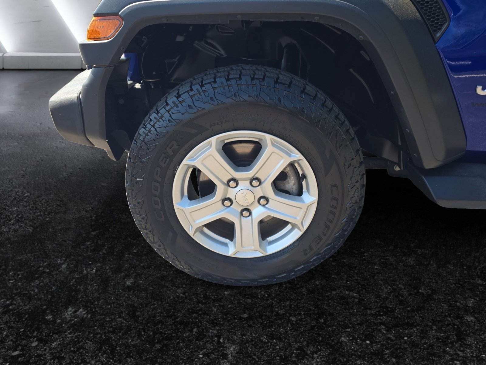 Used 2020 Jeep Wrangler Unlimited Sport AWD/4WD image 9