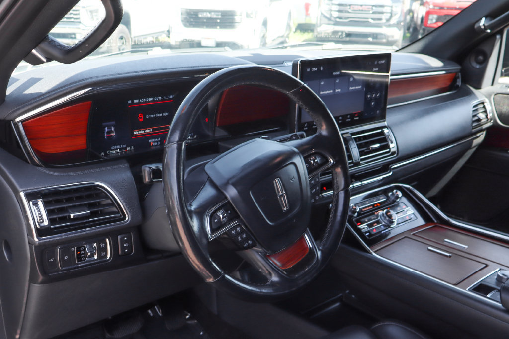 Used 2022 Lincoln Navigator L 4WD image 22