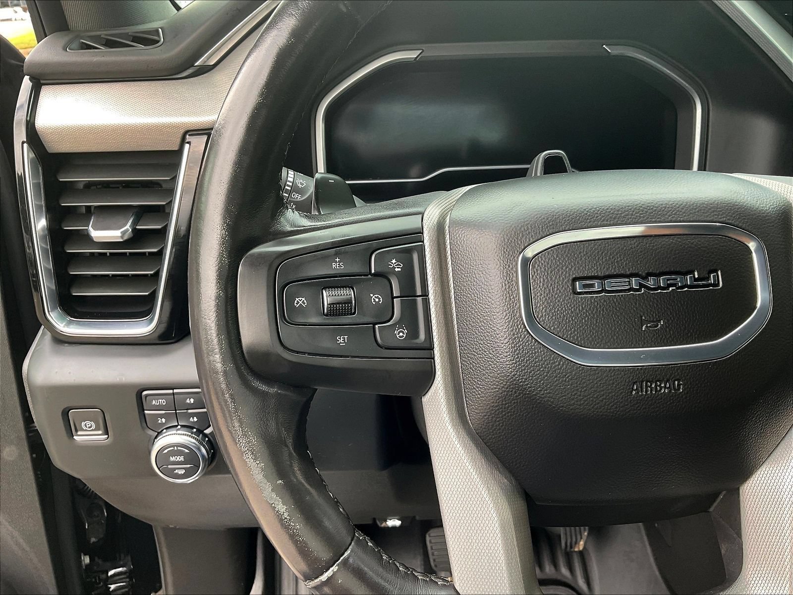 Used 2023 GMC Sierra 1500 Denali AWD/4WD image 14